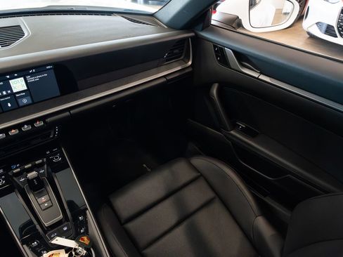 Used 2020 Porsche 911 Carrera RWD image 10