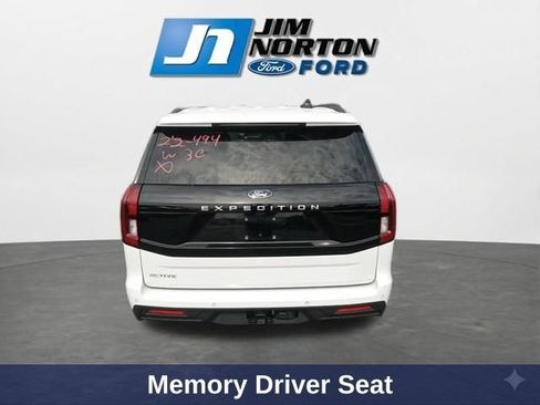 Used 2025 Ford Expedition Active AWD/4WD image 9
