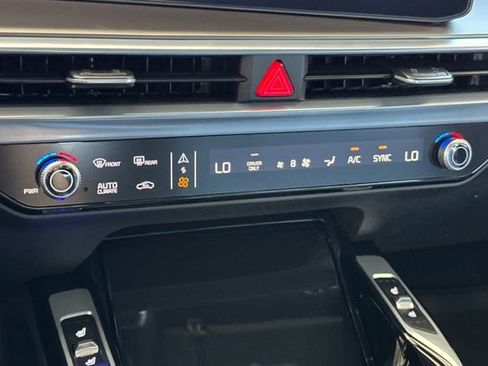 New 2025 Kia Sorento SX Prestige image 27