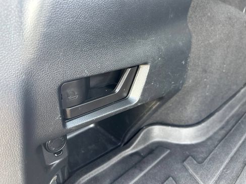 Used 2018 Subaru Outback 2.5i Premium AWD/4WD image 26