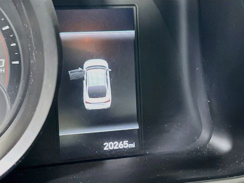 Used 2023 Hyundai Elantra SEL FWD image 12