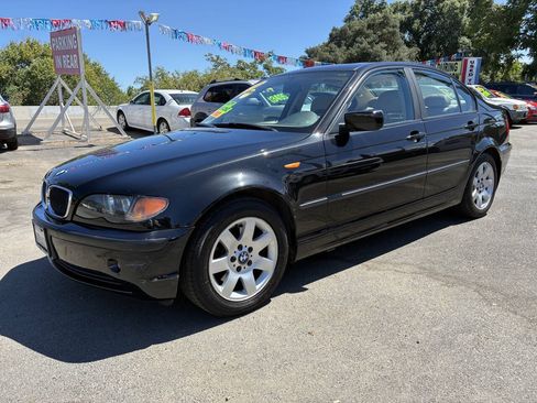 Used 2002 BMW 325i Sedan RWD image 1
