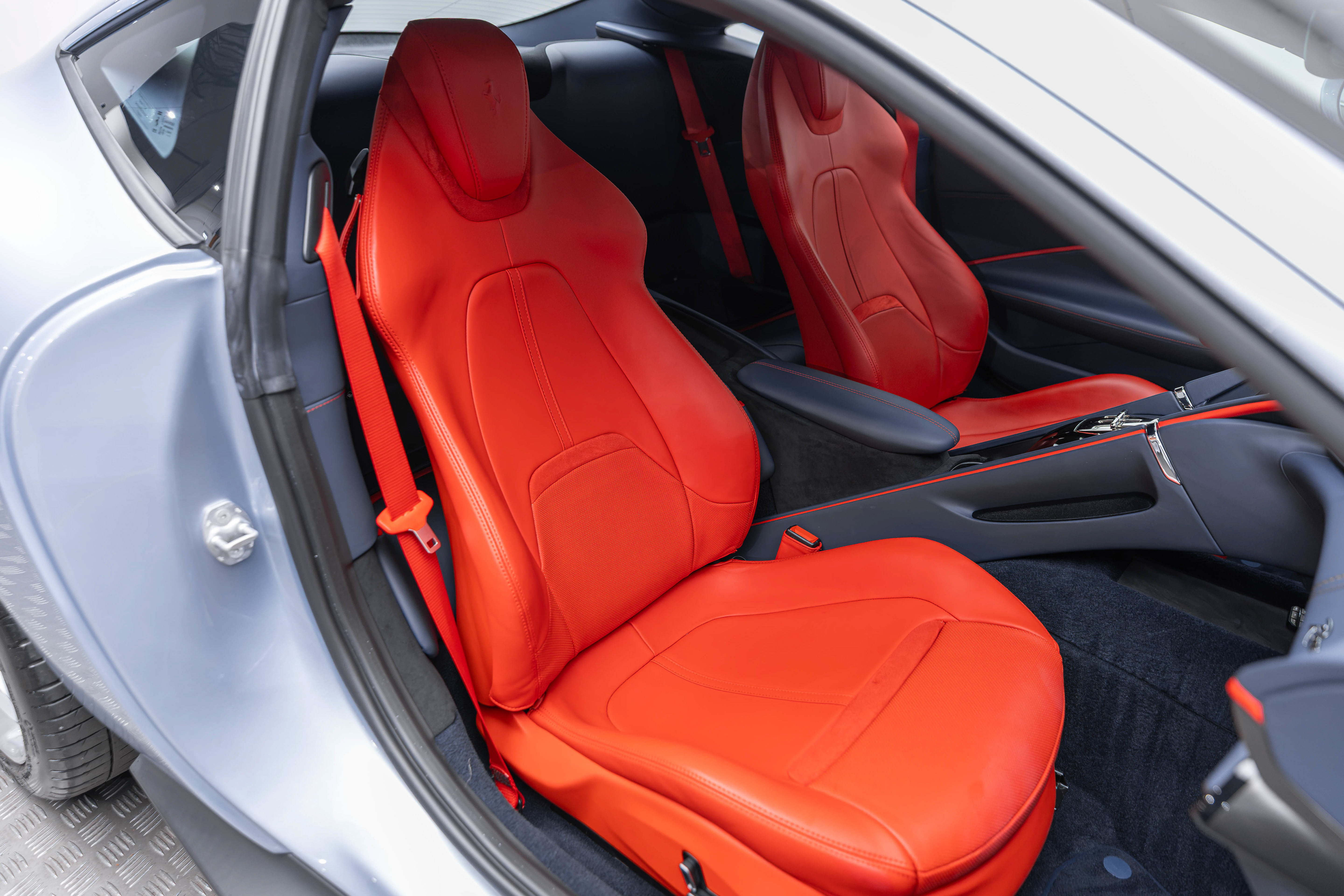 Certified 2022 Ferrari Roma RWD image 39
