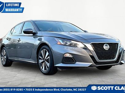 Used 2022 Nissan Altima 2.5 SV