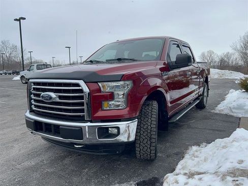 Used 2015 Ford F150 XLT w/ Equipment Group 302A Luxury image 3