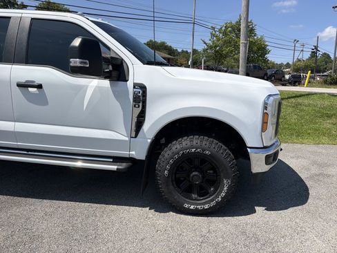 Used 2024 Ford F250 XL w/ XL Off-Road Package AWD/4WD image 4