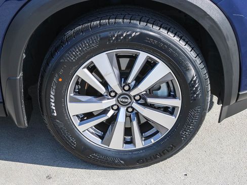 Used 2023 Nissan Pathfinder SL image 11