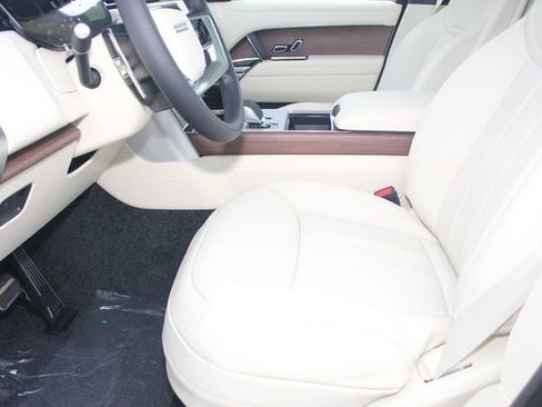 New 2025 Land Rover Range Rover SE image 20