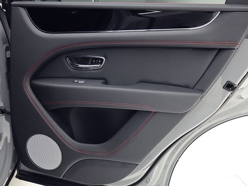 New 2025 Bentley Bentayga image 49