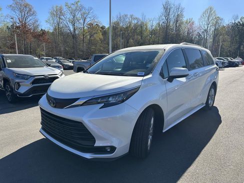 Used 2025 Toyota RAV4 XSE w/ Weather Package image 53