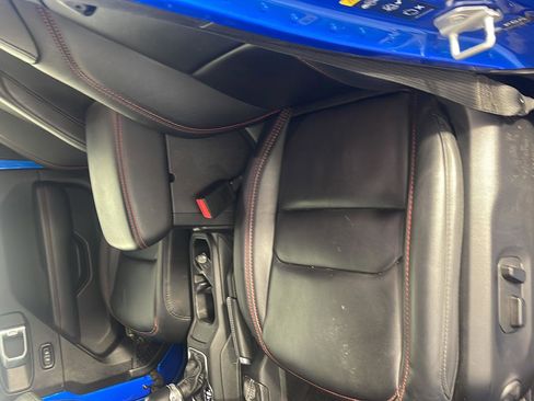 Used 2024 Jeep Gladiator Rubicon image 12