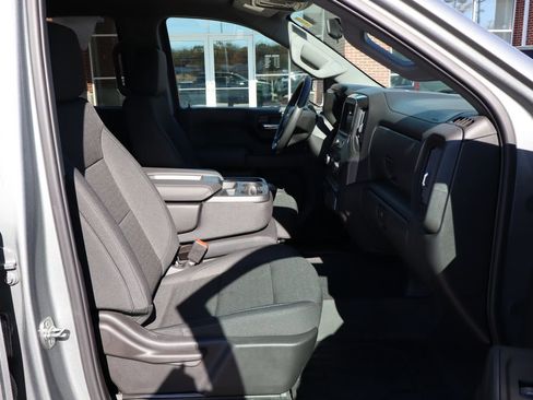 Used 2025 Chevrolet Silverado 1500 Custom Trail Boss w/ Dark Appearance Package image 46