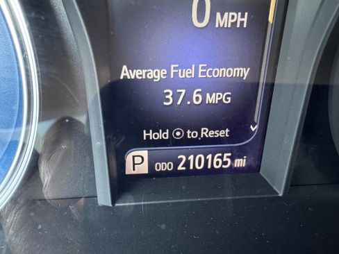 Used 2015 Toyota Camry LE FWD image 18