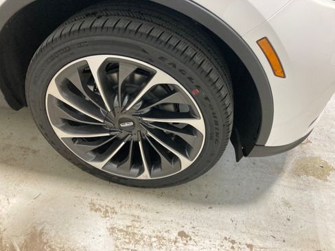 Used 2026 Lincoln Aviator Reserve AWD/4WD image 9