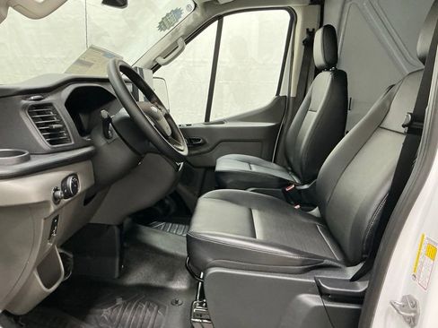 New 2026 Ford Transit 250 148 Medium Roof RWD image 10