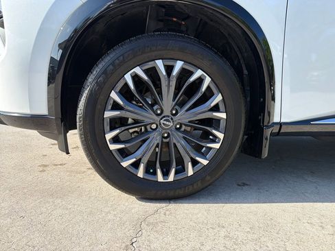 Used 2024 Nissan Rogue Platinum w/ Platinum Premium Package image 12