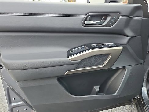 Certified 2025 Nissan Pathfinder Platinum w/ Cargo Package image 13