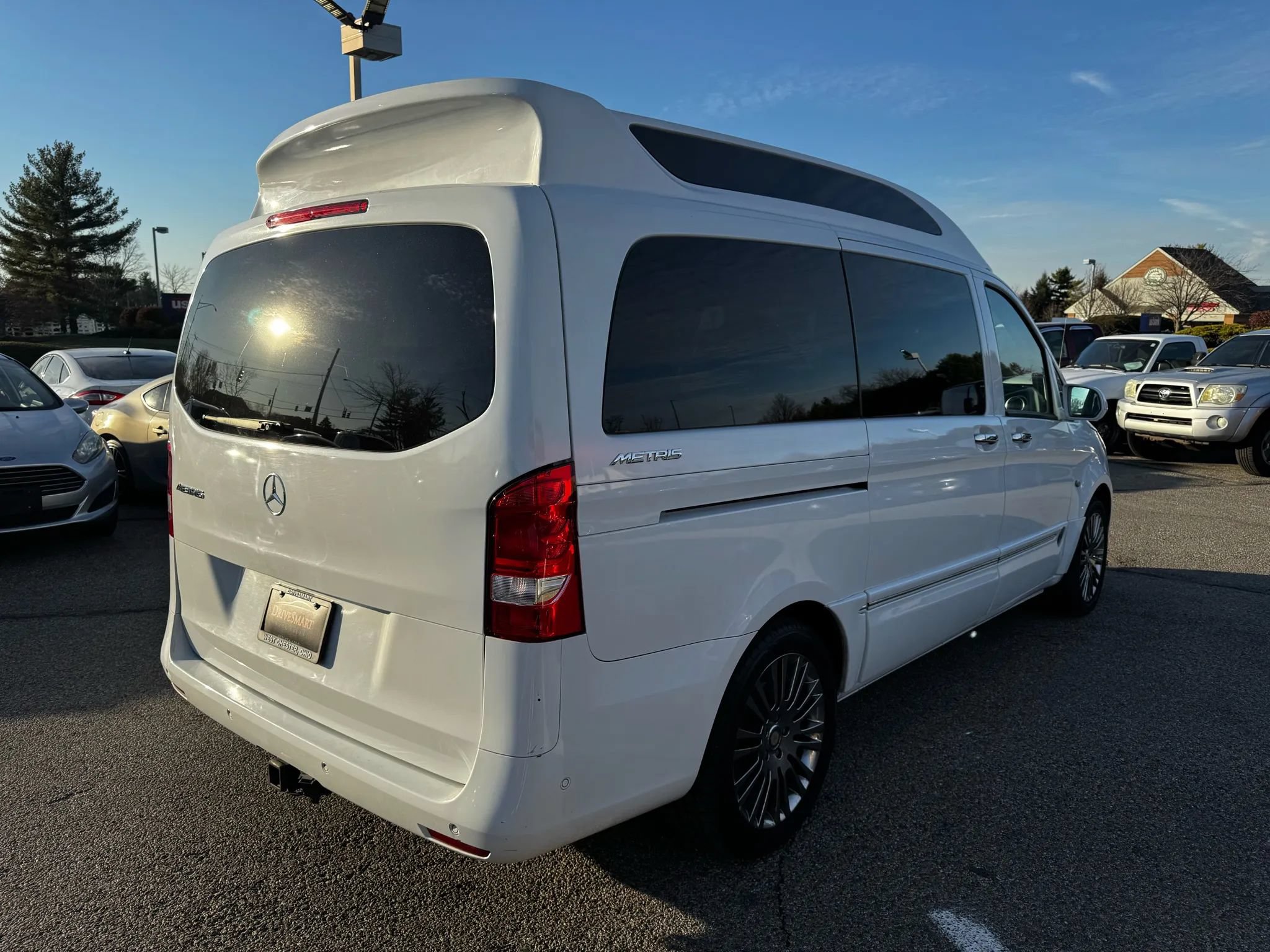 Used 2017 Mercedes-Benz Metris Passenger image 6
