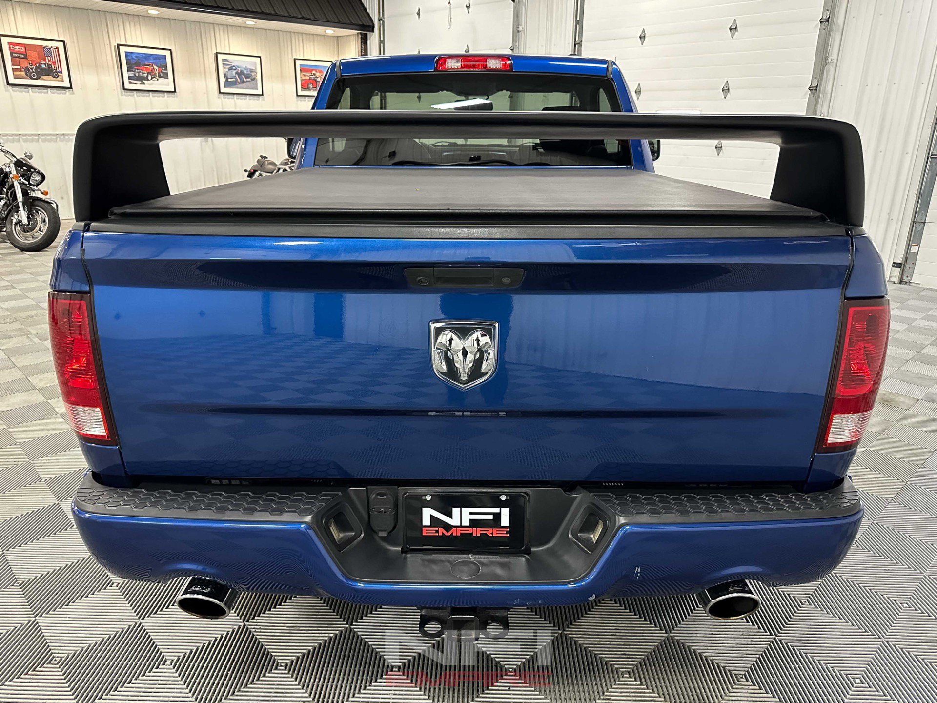 Used 2011 RAM 1500 R/T w/ Remote Start & Security Group RWD image 9