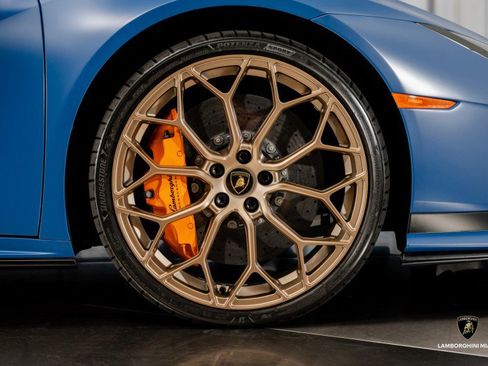 Used 2023 Lamborghini Huracan Tecnica image 26