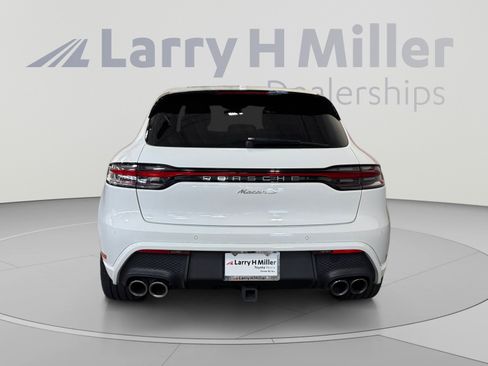 Used 2023 Porsche Macan Turbo AWD/4WD image 4