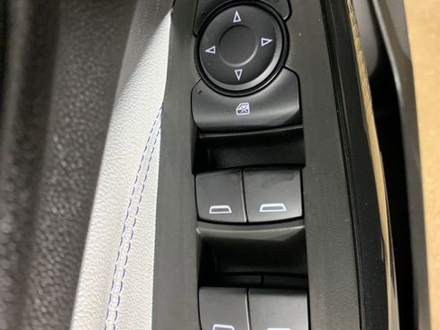 Used 2025 Chevrolet Trax LT image 17