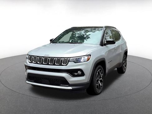 Used 2025 Jeep Compass Limited AWD/4WD image 7