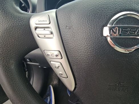 Used 2018 Nissan Versa SV FWD image 11