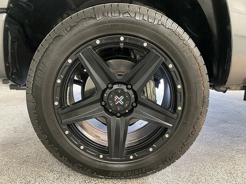 Used 2014 Toyota Tundra Platinum image 23