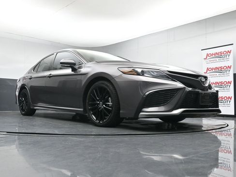 Used 2024 Toyota Camry XSE w/ Navigation Package FWD image 33