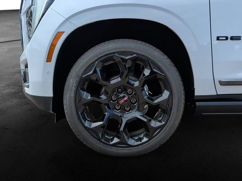 New 2026 GMC Yukon Denali Ultimate AWD/4WD image 11