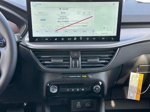 New 2025 Ford Escape SE image 7