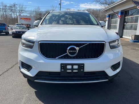 Used 2019 Volvo XC40 T5 Momentum image 9