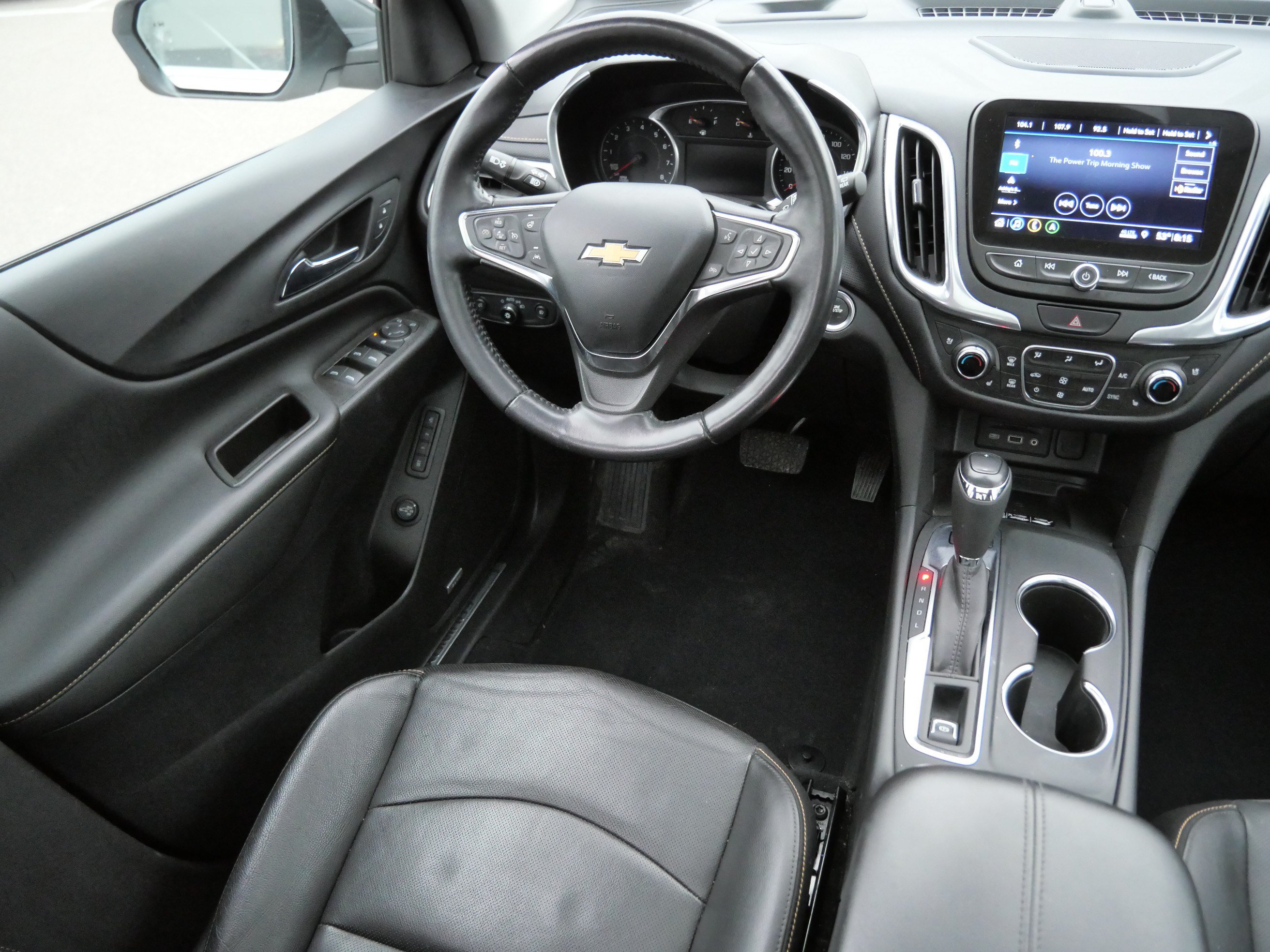 Used 2021 Chevrolet Equinox Premier AWD/4WD image 9