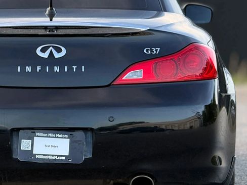 Used 2010 INFINITI G37 Convertible w/ Premium Pkg RWD image 14