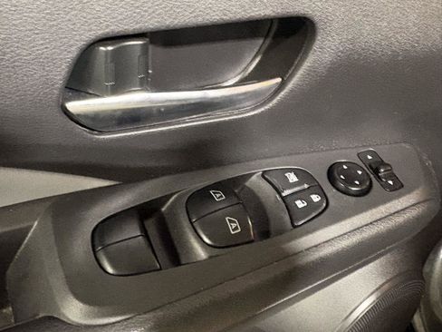 Used 2021 Nissan Kicks SR w/ SR Premium Package image 12