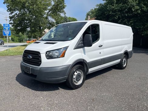 Used 2018 Ford Transit 250 130 Low Roof RWD image 1