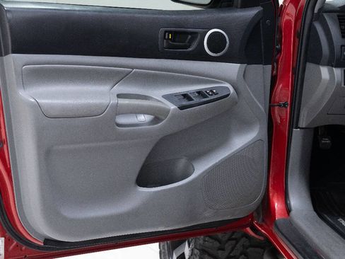 Used 2012 Toyota Tacoma PreRunner w/ TRD Sport Pkg image 21