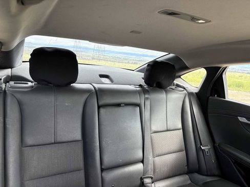 Used 2019 Chevrolet Impala LT FWD image 20