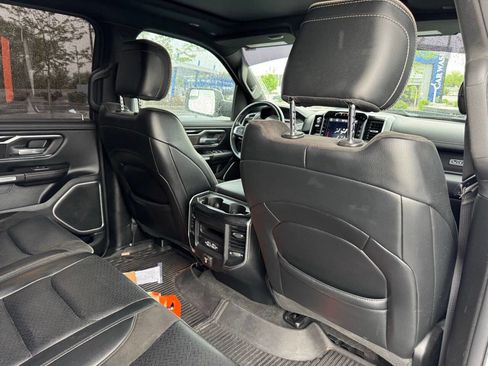 Used 2022 RAM 1500 Laramie w/ Sport Appearance Package AWD/4WD image 19