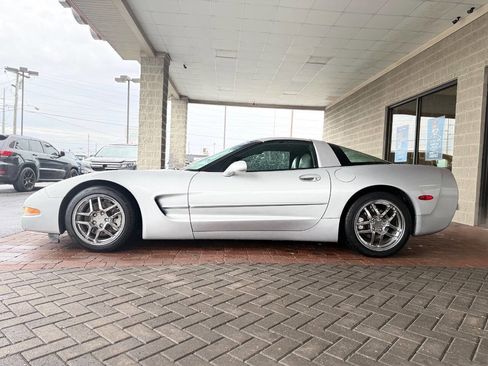 Used 1998 Chevrolet Corvette Coupe image 6