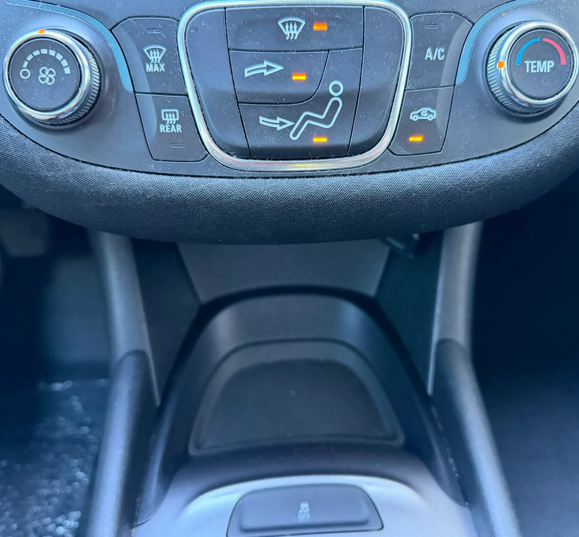 Used 2024 Chevrolet Malibu LS FWD image 21