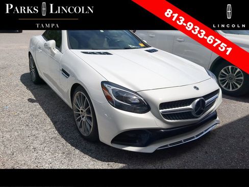 Used 2020 Mercedes-Benz SLC 300 image 2