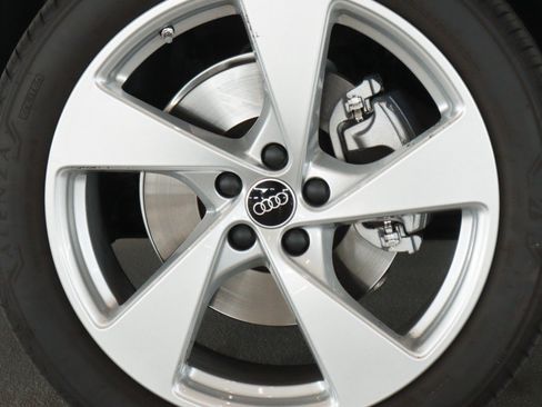 Certified 2025 Audi Q5 Premium Plus w/ Premium Plus image 5