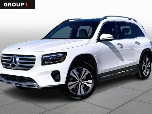 Used 2026 Mercedes-Benz GLB 250 image 1