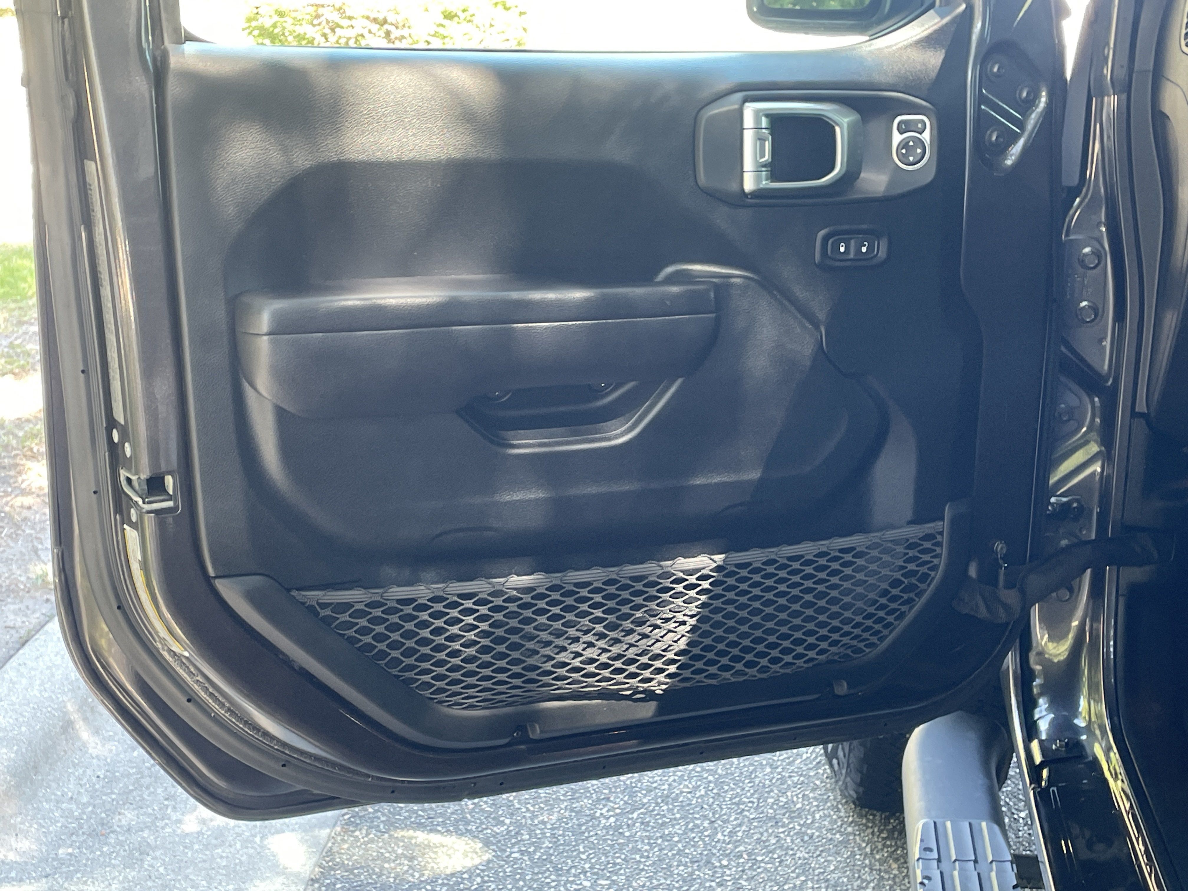 Used 2020 Jeep Wrangler Sport AWD/4WD image 13