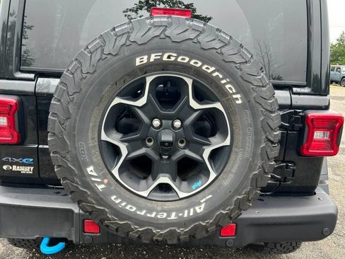 Used 2023 Jeep Wrangler Unlimited Rubicon 4xe w/ Steel Bumper Group AWD/4WD image 5