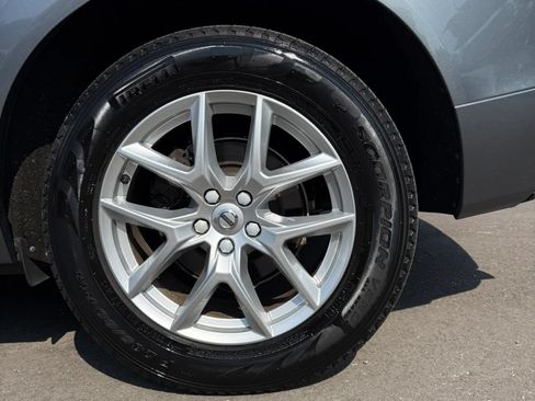 Used 2021 Volvo XC60 T5 Momentum w/ Premium Package AWD/4WD image 33