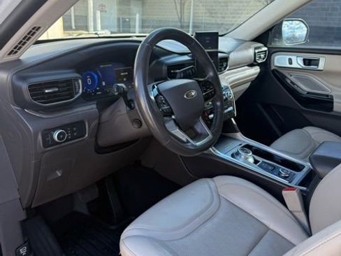 Used 2021 Ford Explorer Platinum w/ Equipment Group 601A image 13