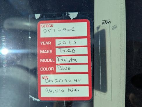 Used 2013 Ford Fiesta SE w/ Super Fuel Economy Pkg image 11